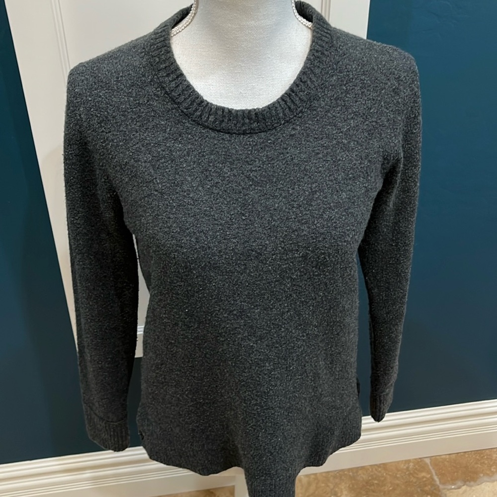 J. Crew gray crew neck long sleeve sweater